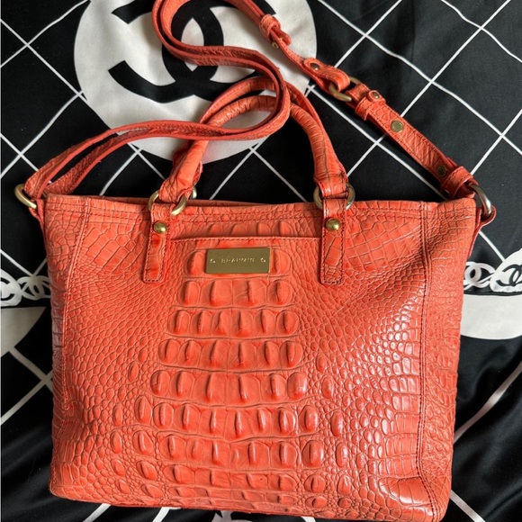 BRAHMIN ORANGE CROCO HANDBAG MINT - Picture 2 of 7